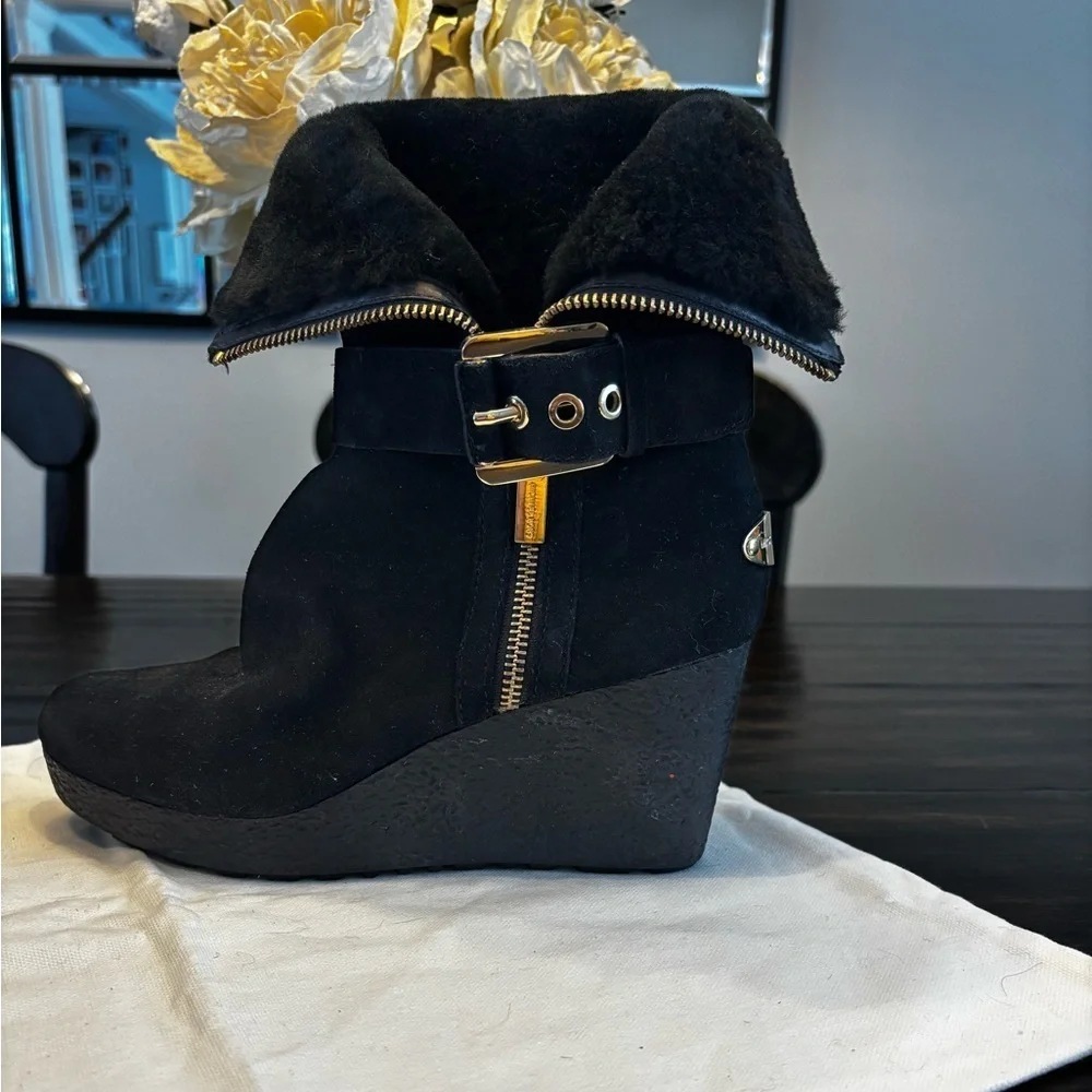 MICHAEL Michael Kors Lizzie Suede and Shearling Wedge Boots sz 7.5
